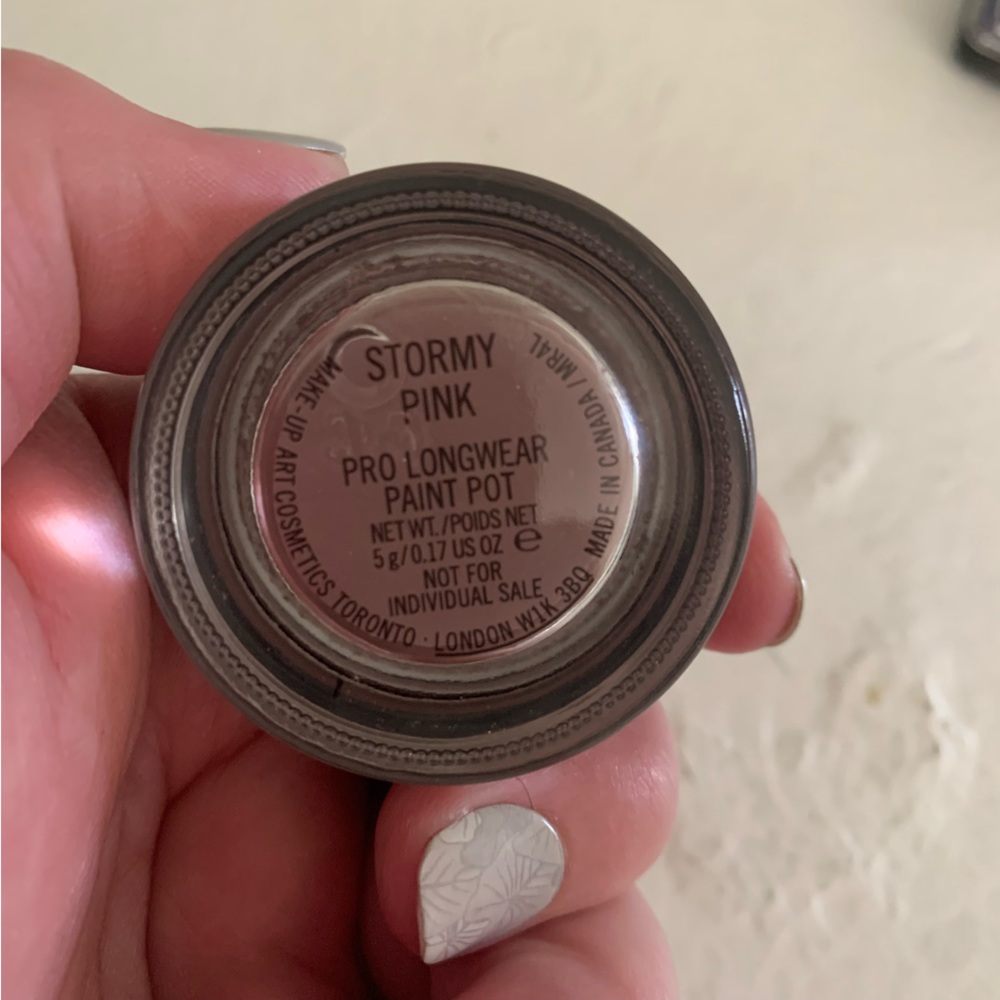 MAC Pro Longwear Paint Pot